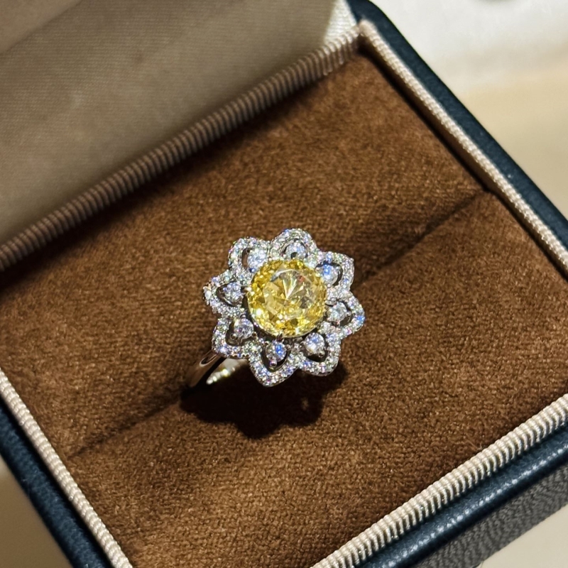 HARRY WINSTON
